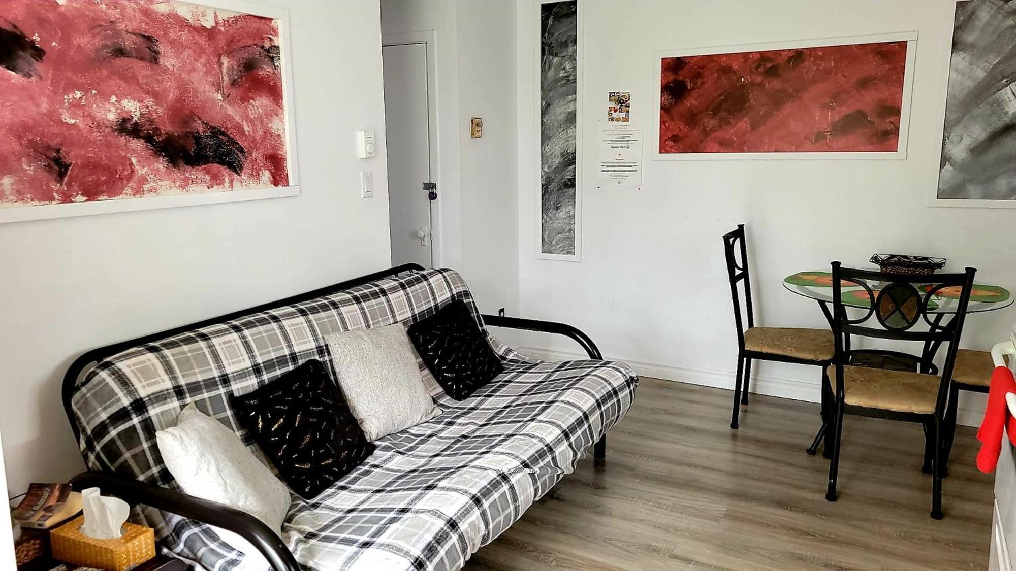 Quiet Cozy Apartment Next To Highway Wifi+Netflix Edmundston Luaran gambar